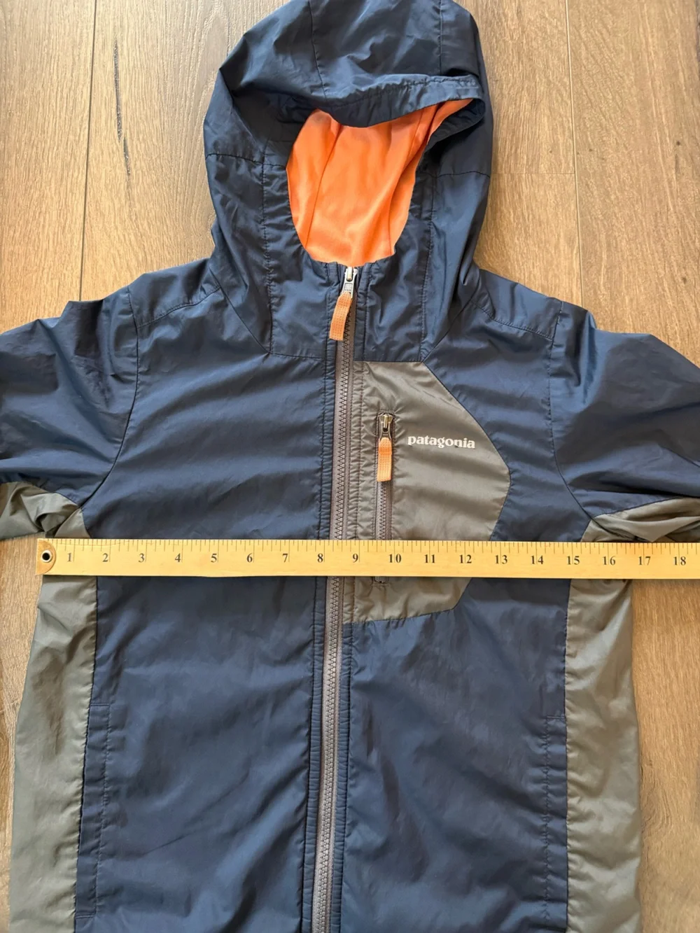 Patagonia Boys' Quartzsite Jacket blue gray hooded windbreaker size 10 medium